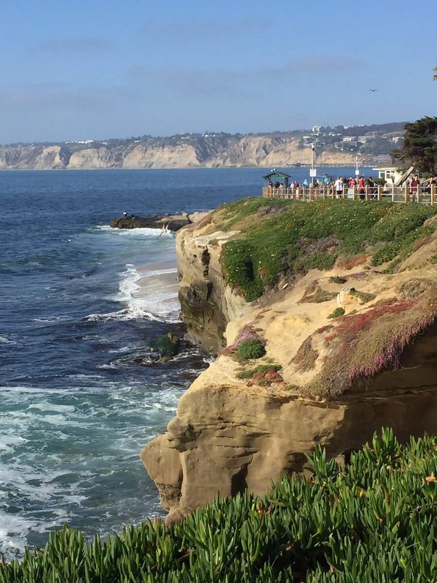AmyMHancock's tweet photo. Having a great time visiting California with these three! Day one and La Jolla is gorgeous! #lajolla https://t.co/dSe5xJXD6b