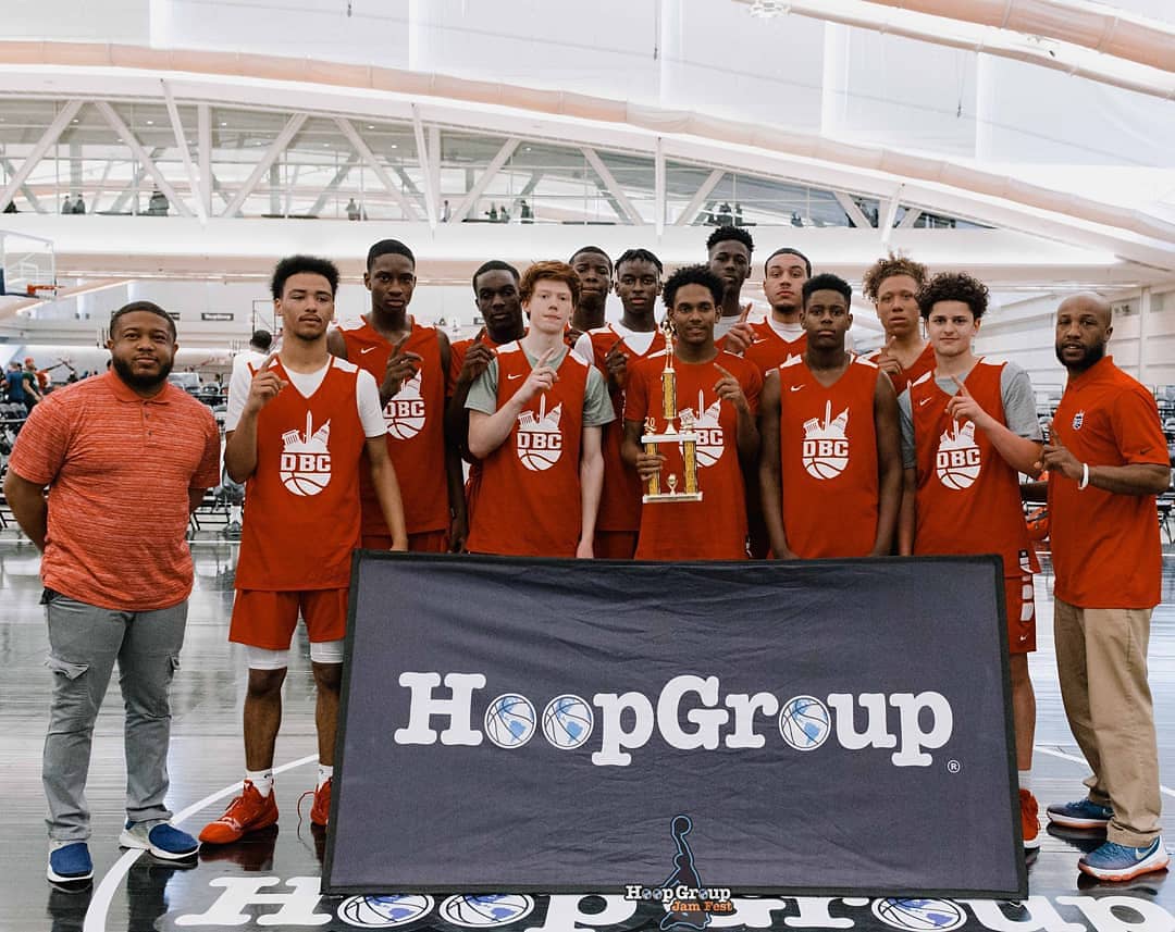MeetMeOnDaBench's tweet image. Ready to hear the buzz of the phone as college coaches are allowed to contact our 2021 DBC group June 15th!!

Team is Loaded with college prospects top to bottom!! 

DM @DistrictBC for more info! 

#OwnYourProcess