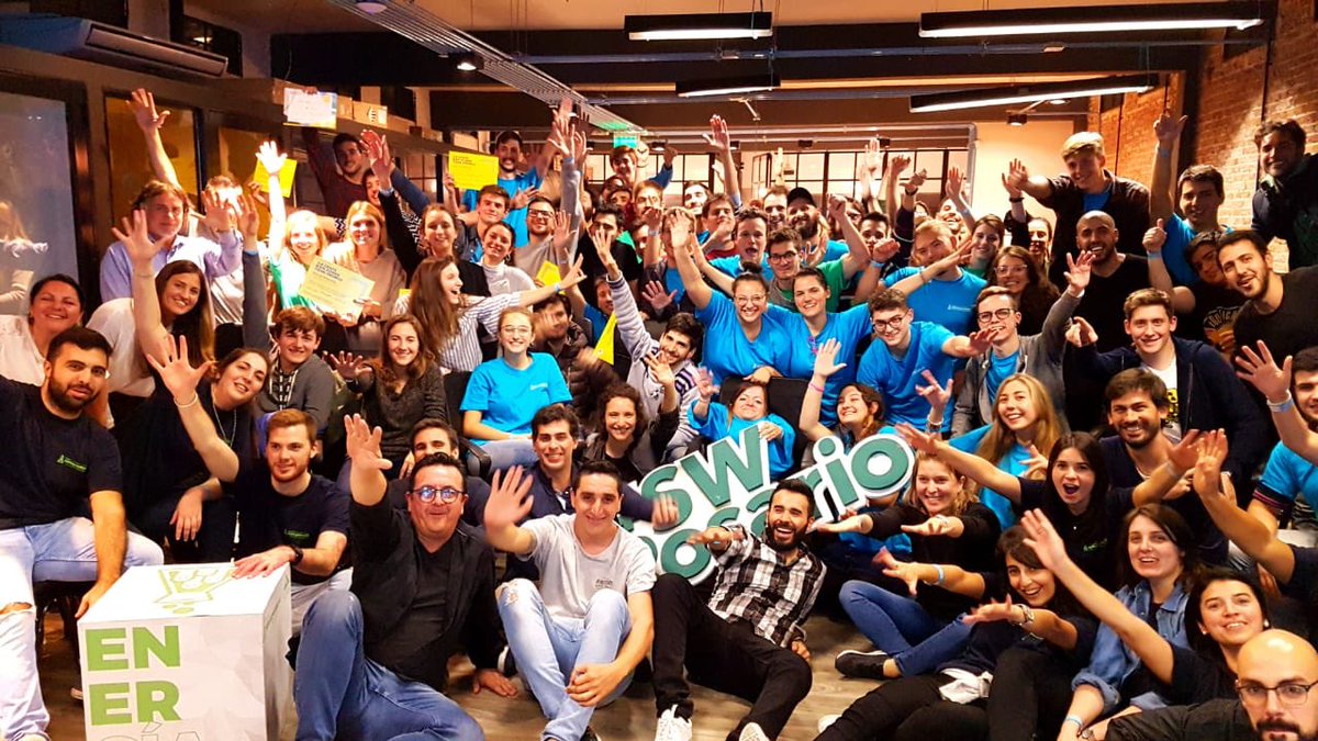 tomytaussig's tweet image. “Una vez que empecemos a actuar, la esperanza estará en todas partes”.
No Talk, All Action! ♻️💪🏻🌎
#MySustainableRevolution 
#StartUpWeekend 
@swrosario_