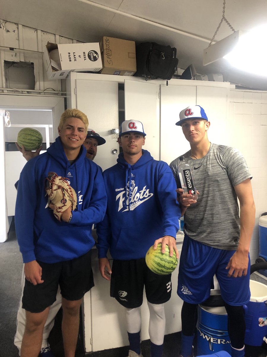 Glacier Pilots tweet media