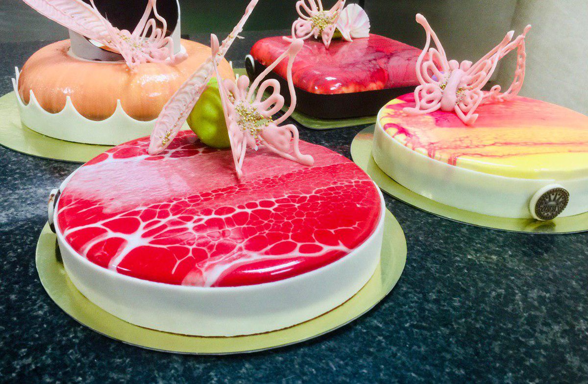 MemoireBakery's tweet image. Choose a preferable cake for your birthday celebration, gracefully available at @MemoireBakery 
👉Remark: Daily 🎁50% OFF from 6pm until 10pm on all cake!

Book Now:
(855) 69 201 888 / 69 261 888
E-mail: fbc@memoirepalace.com 
#memoirecake #memoirebakery #cakes #bakery