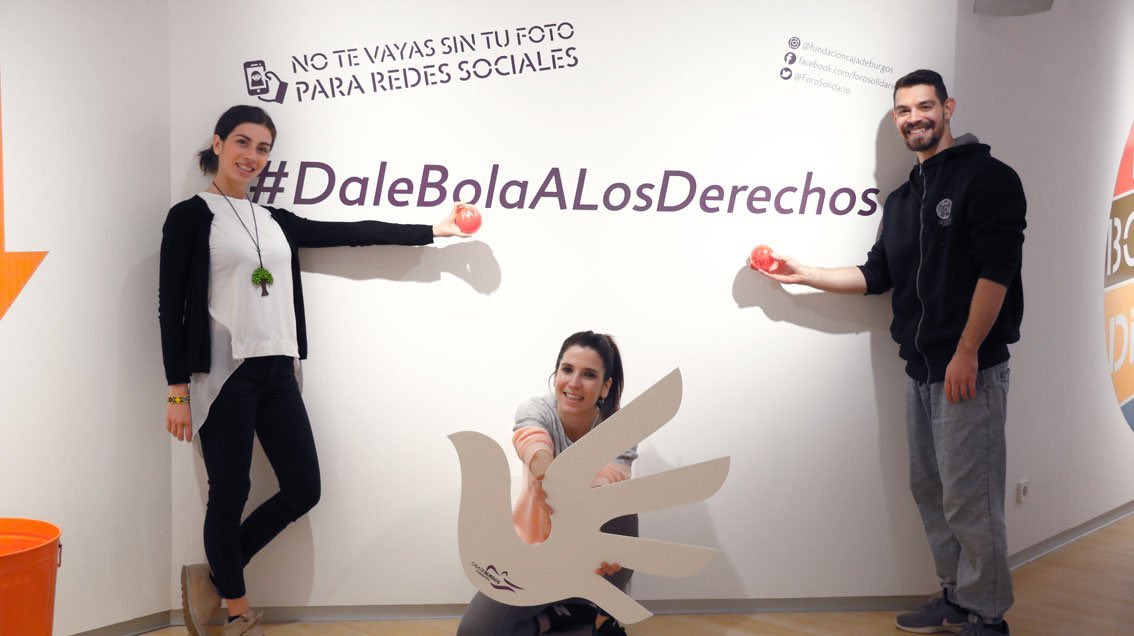 ForoSolidario's tweet image. #FelizLunes ¡Empezamos nueva semana en Foro Solidario con ganas! 📆 #AGENDA bit.ly/HoyEnElForo

10:00 Meditación
11:30 Curso de verano en inglés
12:00 y 19:00 Exposición #DaleBolaALosDerechos

Nos visitan @burgosacoge, @ASAMBURGOS y Asociación Berenguela 🤗