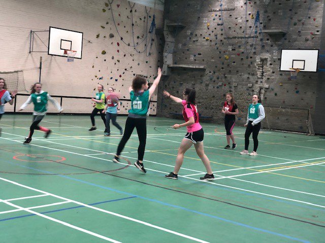 ASAberdeenshire's tweet photo. Netball Leaders Course in #Huntly
23 people attended our #NetballLeaders Award, which was held at @GordonSchools and they are now ready to go and train our future generation of netballers.
#netball #nextgeneration #developingcoaches https://t.co/4bZ90Z7psM