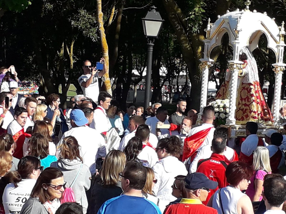 ¡La Virgen ya está en Rus! Acompañada de miles de fieles, nuestra patrona ya está en el paraje de Rus. ¡Viva la Virgen de Rus! #SanClementeConSuPatrona #SanClementeEsTradición #SanClementeEsDevoción #SanClementeEstáDeModa