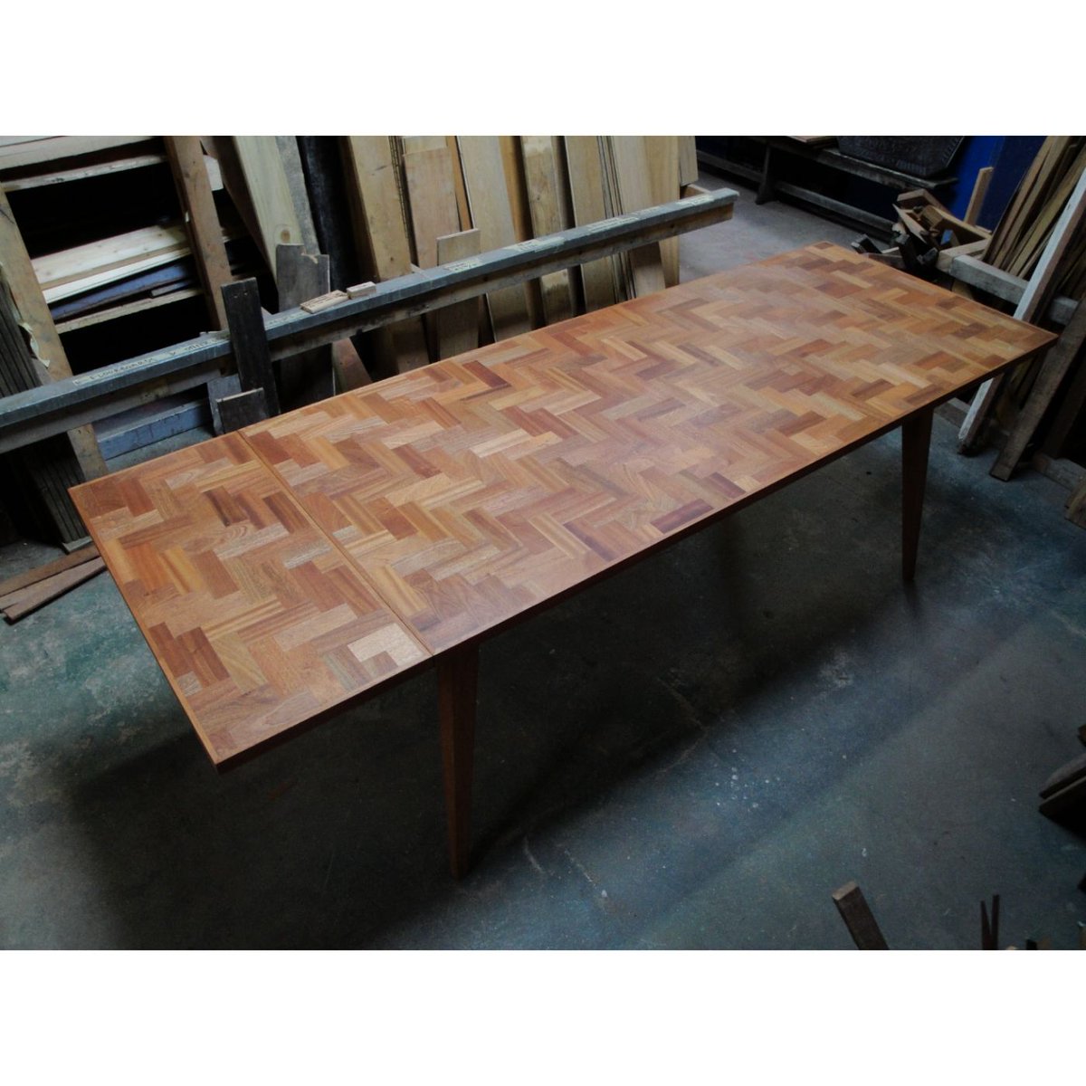 BristolWRP's tweet image. HANDMADE TABLE - Our beautiful table is looking for a good home. It's on sale for £800! Dimensions: 2600mm long with extensions (800mm each) 1800mm without. 900mm width 770mm height. #handmadetable #home #decor #furniture #reclaimedtimber #recycle #reuse #zerowaste