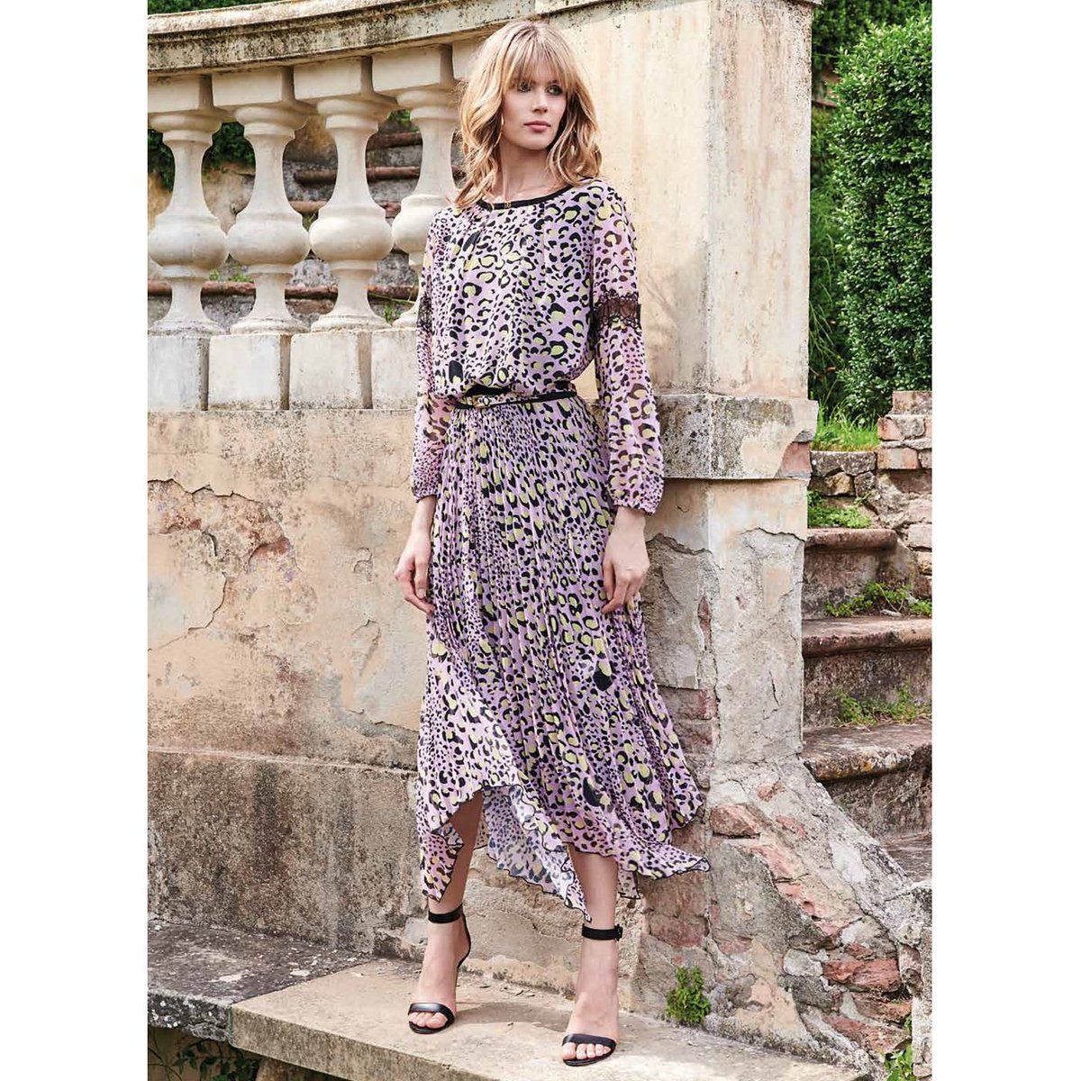 daniela_drei's tweet photo. Do you wanna rock this monday?
We do 
BLUSA 1609 GONNA 9710
#danieladrei #danieladreicollection #fashionista #SS2019 #fashion2019 #fashionaddict #outfitoftheday #outfitinspiration #fashioninspiration #springideas #fairytale #flowers #summerdress #animalier https://t.co/O23IWRf4xN