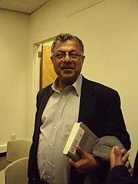 ANI's tweet photo. Girish Karnad, veteran actor and playwright, and Jnanpith awardee, passed away this morning. More details awaited https://t.co/YiQT8kCEqD