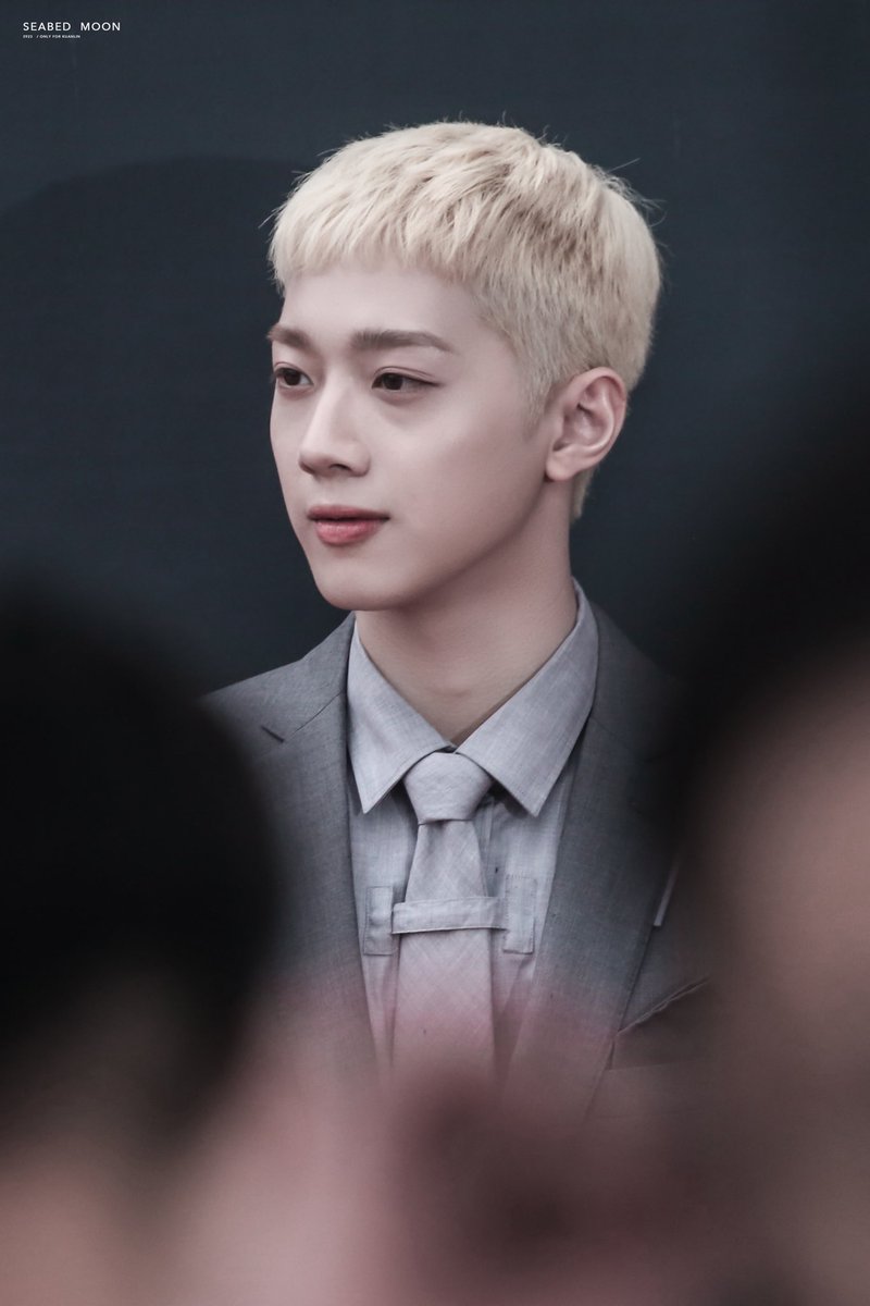 seabedmoon0923's tweet photo. 190609 ❤️ + 📩 = 💌

#라이관린 #赖冠霖 #LaiKuanlin #LAI_KUANLIN #LAIKUANLIN https://t.co/jdbv8ivhmw