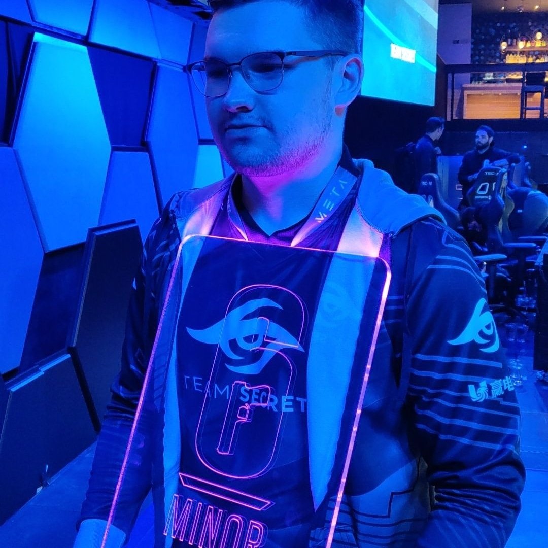 HOLY SHIT I JUST GOT A SPOT AT A MAJOR AND I WON MY FIRST LAN WITH SECRET!!!!!!