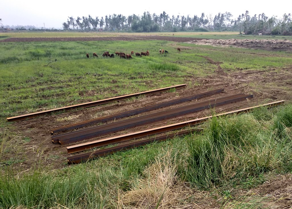 biswajitmohanty's tweet image. #CycloneFaniUpdates  The cyclone victims of rural Puri district can only stare at these electric poles dumped near their village three weeks ago. No sign of restoration team. Towns much luckier ! Why this discrimination ?