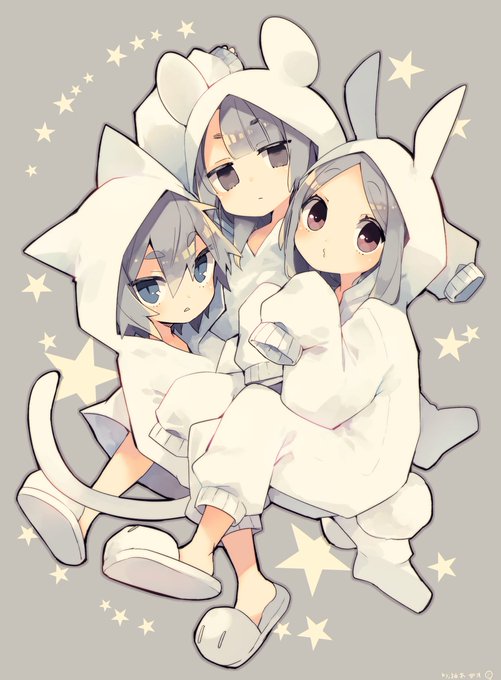 ペット可アパートの一室でOLさんに買われている動物たちの人間の姿、的な設定。人間たちからは普通に動物に見える。灰色のうさぎ・ぐれみ、灰色のねこ・ぐれこ、灰色のはむすたー・ぐれち 