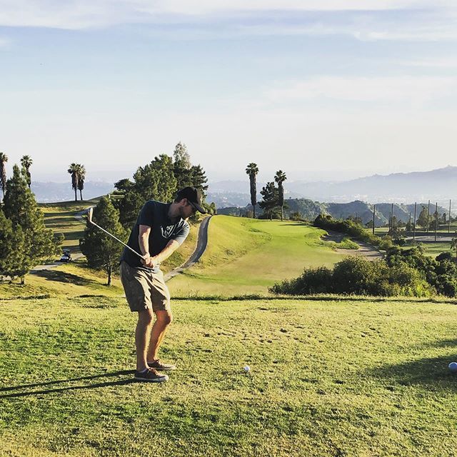 chriisdenz's tweet photo. Getting a smooth 18 in on a fine Sunday #golf #mulligan #sangabrielmountains https://t.co/CLRT9vSaq3 https://t.co/LwVSPKW6Qc
