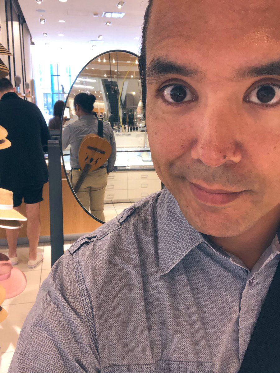 DOC604's tweet photo. Yup; I’m the guy that brings my 1973 #handmade #Spanish #laud #shopping at high-end retailers. #imthattypeofguy #SpanishLaud . #GuitaristLife #Madrid #12string https://t.co/ROejS8g0E4