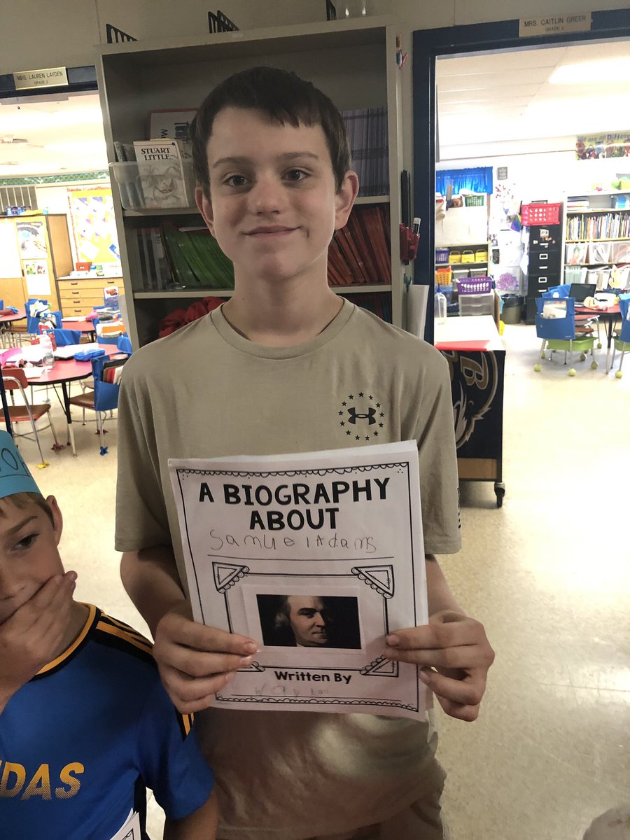 LKnudsen_BCPS's tweet photo. Outdoor reading and biography red carpet walk!  What a fun Friday!  @7DE_Reading @7DE_deer https://t.co/N4CTtC3Y5P