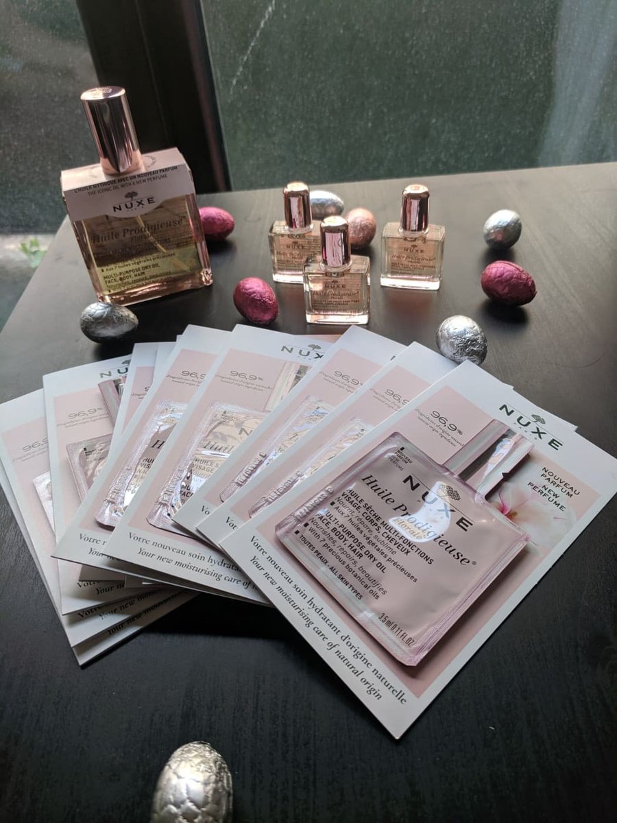 ElodieTr's tweet image. Soirée d'hier entre copines pour découvrir la nouvelle Huile Prodigieuse Florale de Nuxe ! Une odeur fruitée que nous avons adoré, et nous voilà avec une peau toute douce :) 
 #HuileProdigieuseFlorale #Prodigieuse #MyHuileProdigieuseFlorale @Sampleo_benelux @NUXE