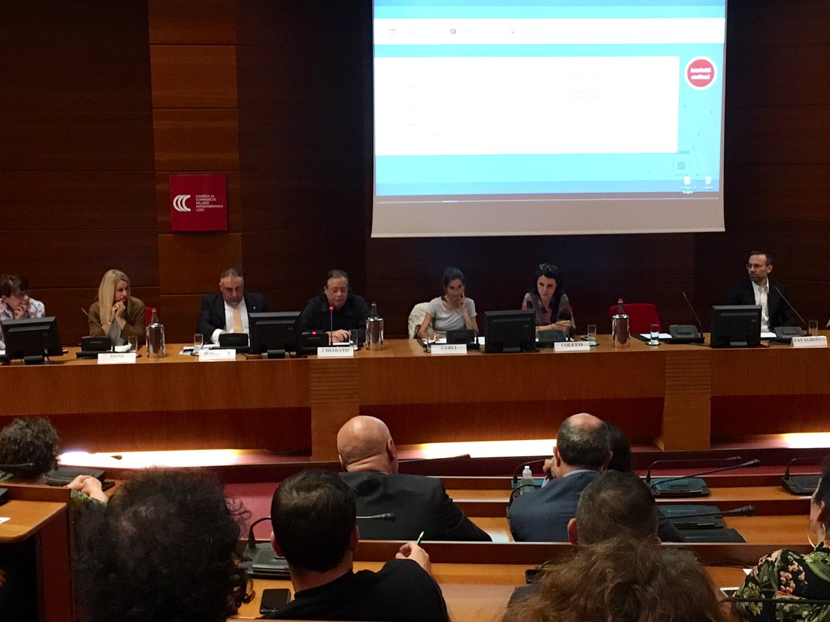 camcom_milomb's tweet image. 📢 Live da #Turismo4all
Alessandro Chiarato, #IEDMilano: #design4all, vogliamo mettere il #design al servizio della #disabilità e dell’#accessibilità. 🎯Il nostro obiettivo è trovare una risposta per qualsiasi esigenza possa avere il #cliente.