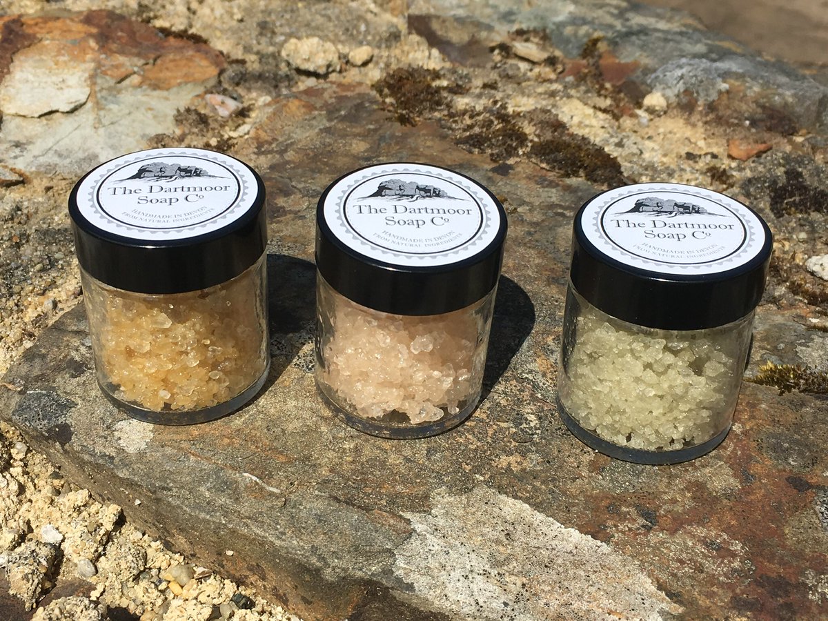 Free samples of our aromatherapy bath salts with all orders over £40!