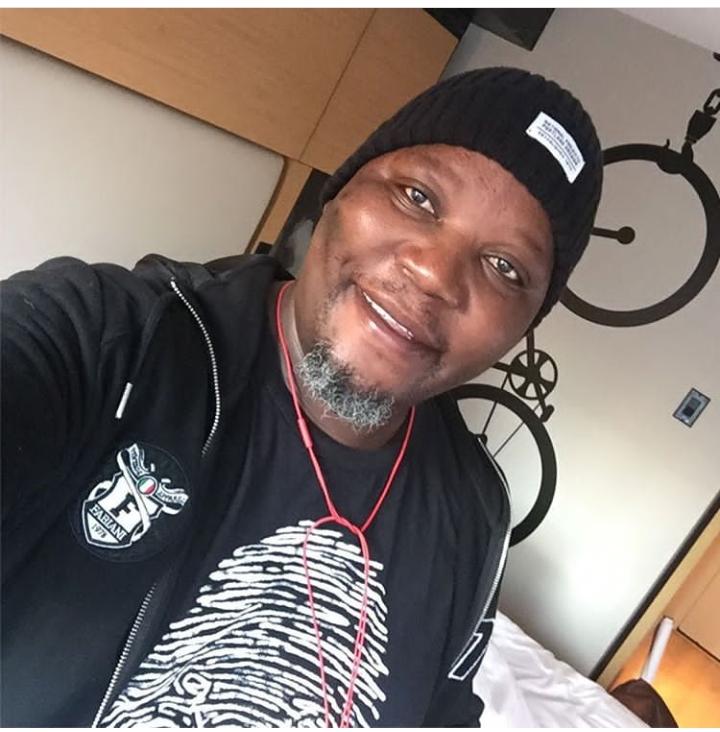 What I saw on Friday at BlackAnt Lounge in Newtown just after 10pm 😳 Kenneth Nkosi is an abuser, he assaulted someone I know because she refused to give him attention. Men are not used to rejection. He then followed her into the ladies restrooms... &amp; continued violating her.