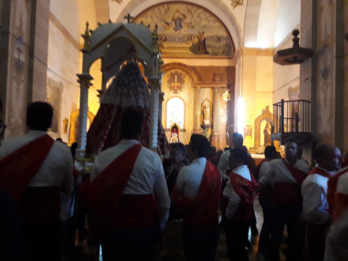 ¡Ya intenso el Día de Rus en las calles de San Clemente! La Virgen de Rus va en procesión camino de El Santo. ¡Viva la Virgen de Rus! #SanClementeEsTradición #SanClementeEsDevoción #SanClementeEstáDeModa