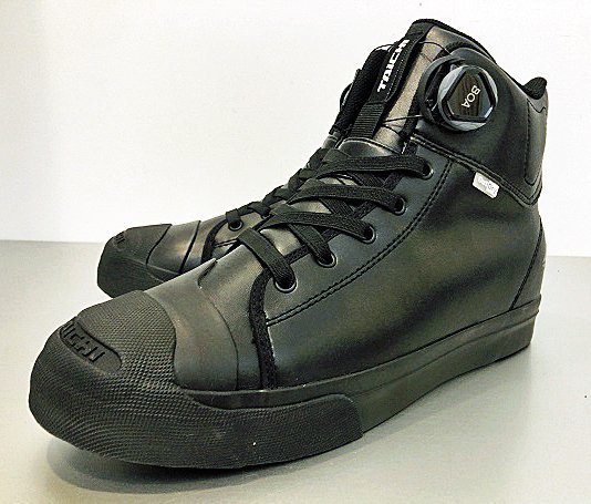 TAICHI_Store's tweet photo. お待たせしました!
長期入荷待ちだった【RSS009 OutDry BOA ライディングシューズ】の【ALLBLACK】が入荷。
RSタイチ大阪ではシューズのご試着も可能です。
お気軽にお問い合わせください。
https://t.co/8iOO16eOwq
#RSS009
#ALLBLACK
#お待たせしました
#RSタイチ大阪 https://t.co/EZbBIC2Cg6