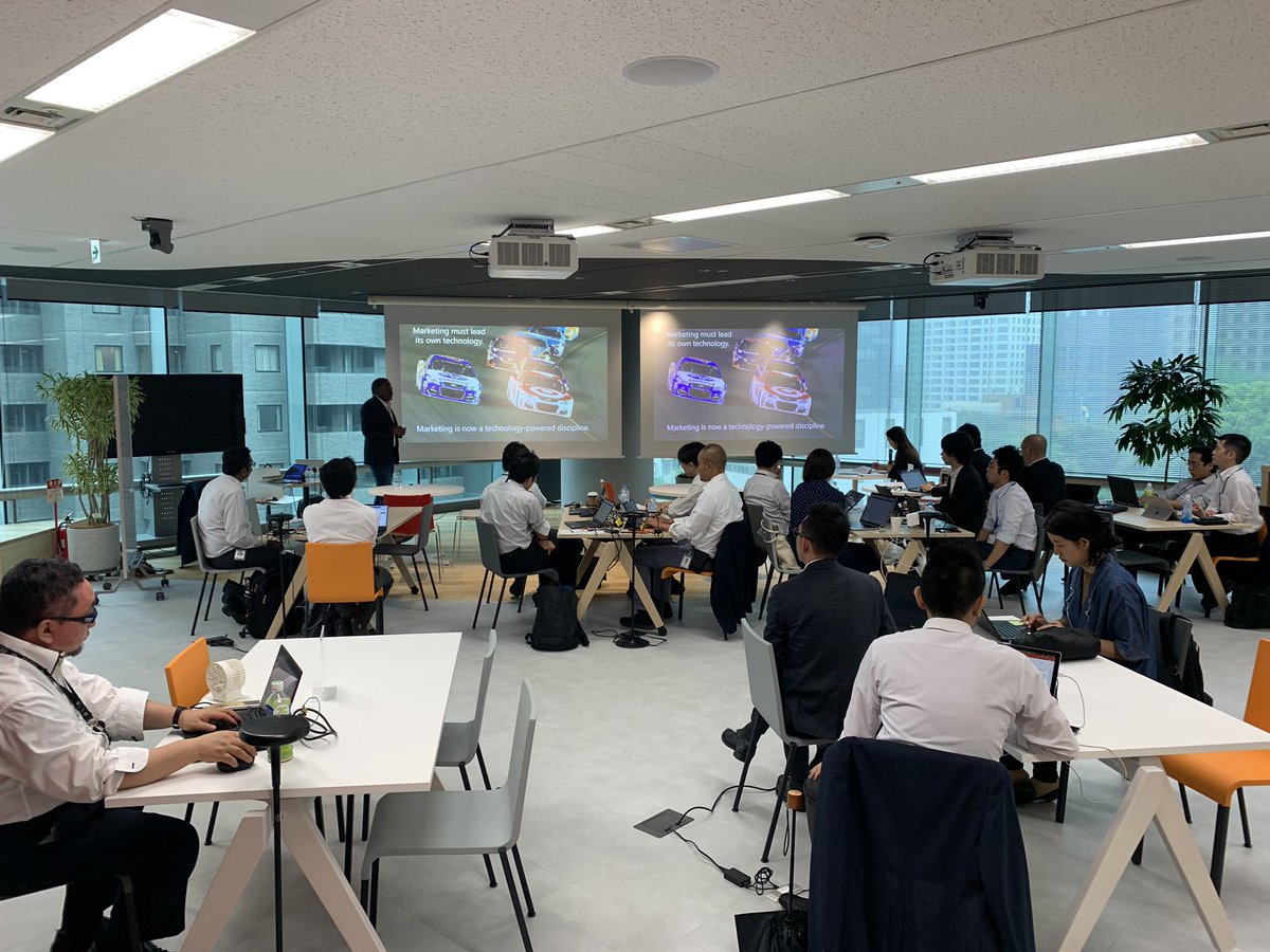 Today I’ve been training digital marketing colleagues in Tokyo. It was my first time working with a translator. I was curious how well it would work. They have been totally incredible, making it a great day and enabling delegate participation. #DigitalTransformation @AvanadeInc