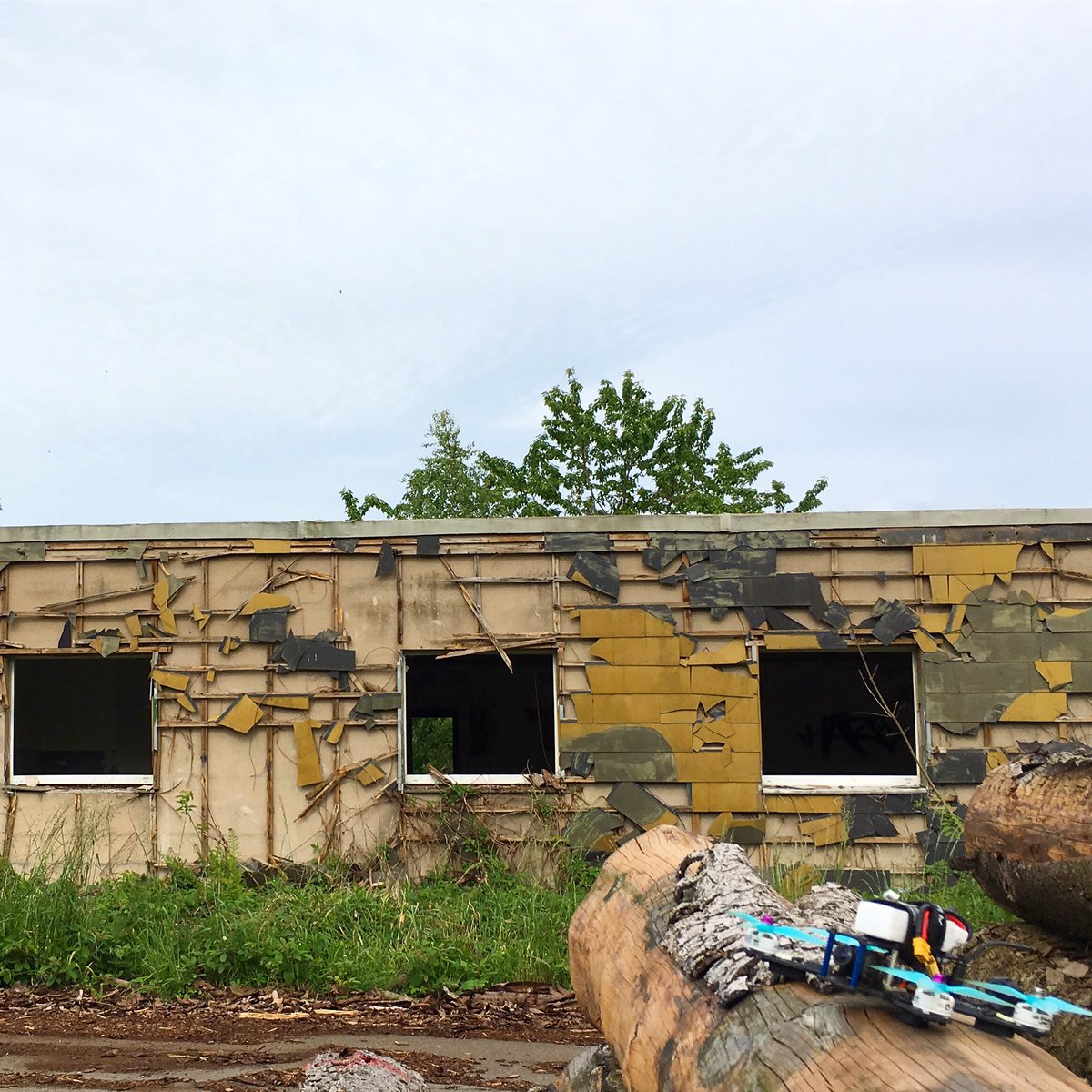 BlackFPV's tweet photo. Lost place 

I don’t know why, but there is something about lost places that get’s me, and I think all lf us, every time.
#drone #fpvquad #fpvflying #fpvracing #fpvlife #fpvfreestyle #fatshark #gopro #crew #lostplaces #lost #abanded #bando #military #BecauseRaceCopter #BlackFPV https://t.co/UcmslxgZvD