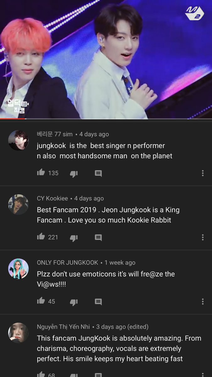 zileenine99's tweet photo. Comments คือแบบอวยมากลูกแม่ เดอะเบสงี้ คิง งี้ น่ารักจิงๆ เล่นหูเล่นตามาก #bts #Jongkookbts https://t.co/xEH4VXEO7F