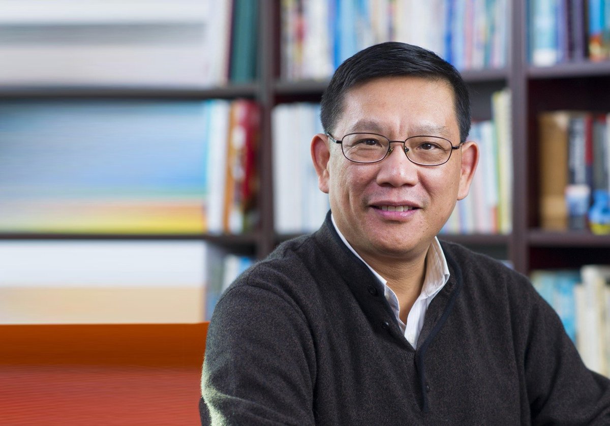 Professor Daniel Wong is a clinical psychologist &amp; mental health social work academic at The University of Hong Kong. At the #WCBCT he's presenting one of his research projects on developing a culturally attuned #CBT for #Chinese adolescents who are abusing #drugs.
#berlin #psych