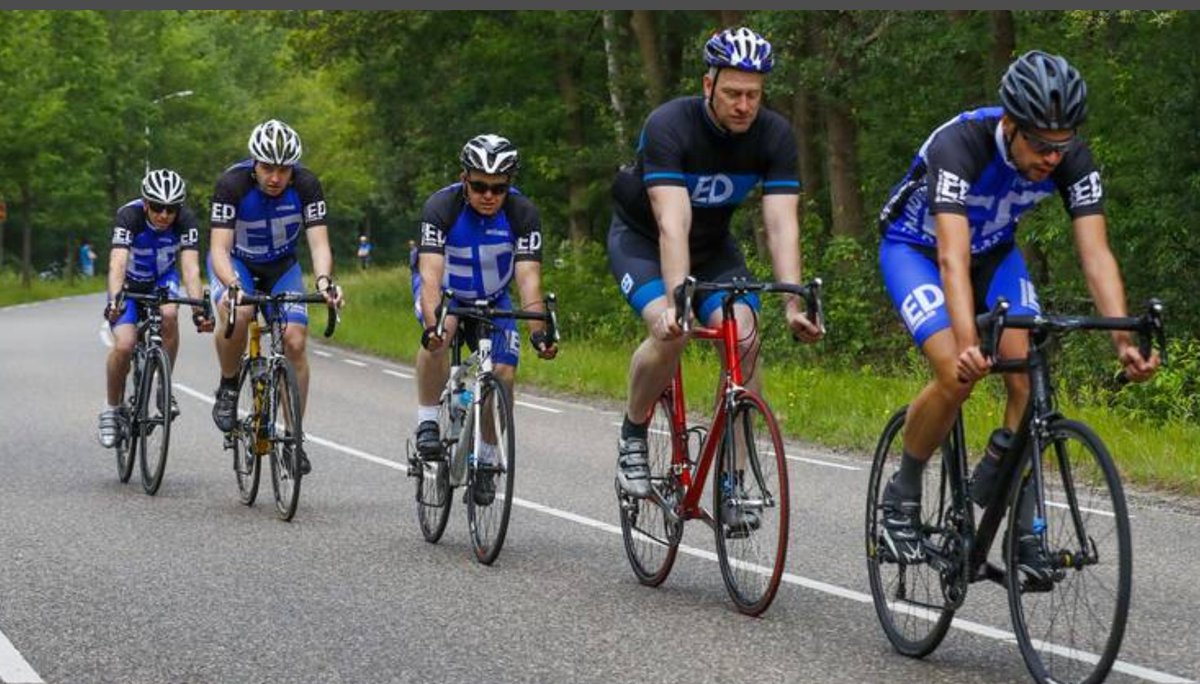 met ED-ploeg keurig in de middenmoot geëindigd in ploegentijdrit Groene Corridor Oirschot - Einshoven (bijna 39 gem. over 22 km). Prachtig evenement! <a href="/RikElfrink/">Rik Elfrink</a> <a href="/markwijdeven/">Mark Wijdeven</a> @LvdSt @JNolles