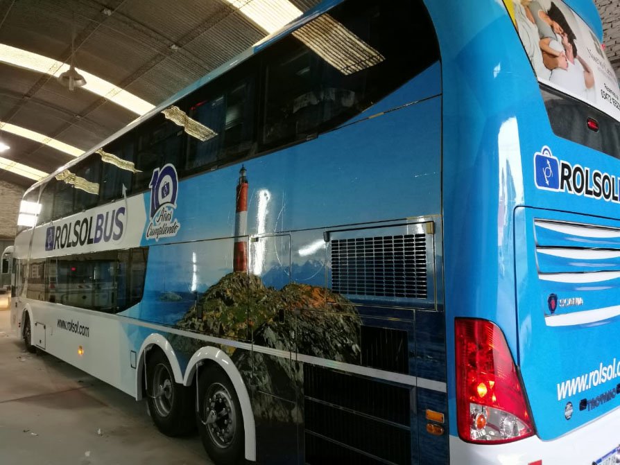 RolSolMayorista's tweet photo. 📣Arrancamos la semana sumando un micro nuevo a nuestra flota de buses! gracias a los genios de Grafica Madryn por su trabajo, quedo hermoso! 🙌🚌😎 https://t.co/Ph53rthWAr