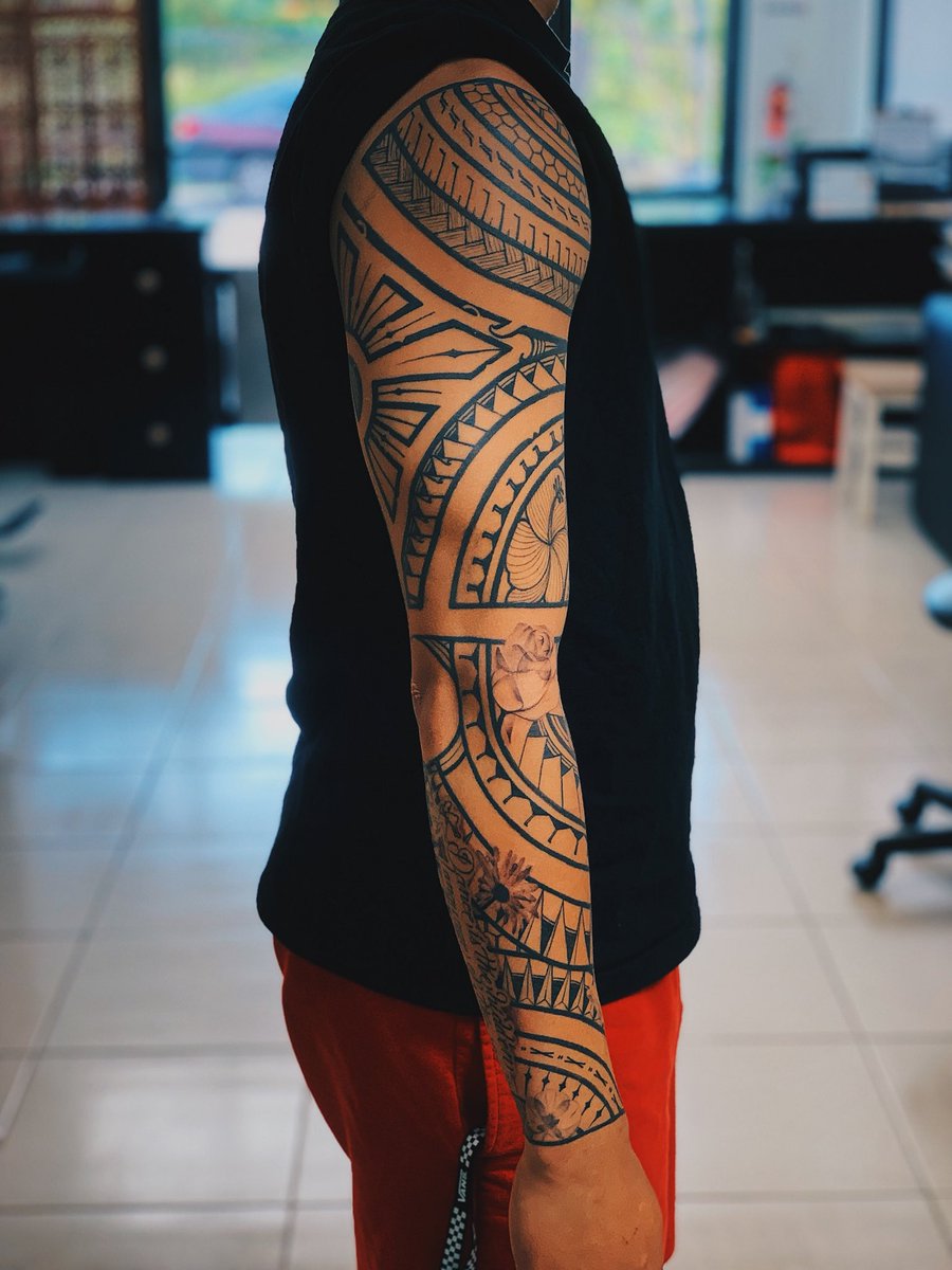 janmyckle's tweet image. Finished Product of My Sleeve💉 #filipinotribaltattoo #polystyle