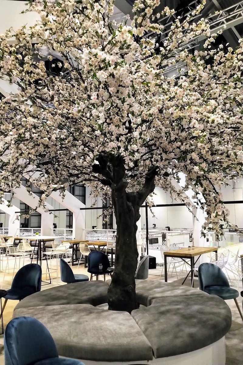 Every #Treehouse needs a #Tree #Exhibition  #feature #design #meetings #creativity <a href="/Palmbrokers1/">Palmbrokers</a> <a href="/ExCeLLondon/">Excel London</a>