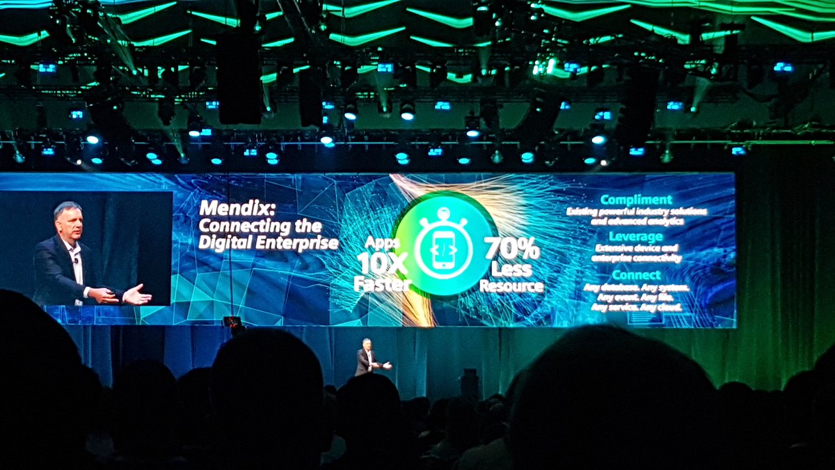 simo101's tweet image. I&apos;m here at Siemens #RealizeLive event talking about the power that @Mendix can bring. 10x faster development. #lowcode