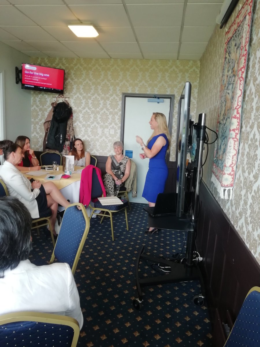 EMC_Events's tweet photo. Focus on doing the right thing at the right time - Some great advice from todays guest speaker @Emma Hyslop-Webb. Thank you.

#ChamberEW https://t.co/cvDkuUSGZa