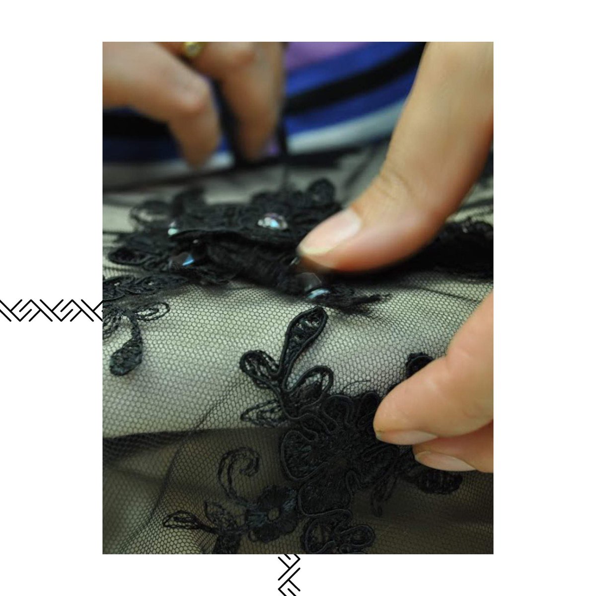 AngyModa's tweet image. Details are an essential element of any suit or dress. They enhance the figure and highlight the wearer’s personality… no matter how small, they can make a garment look quite unique and original.