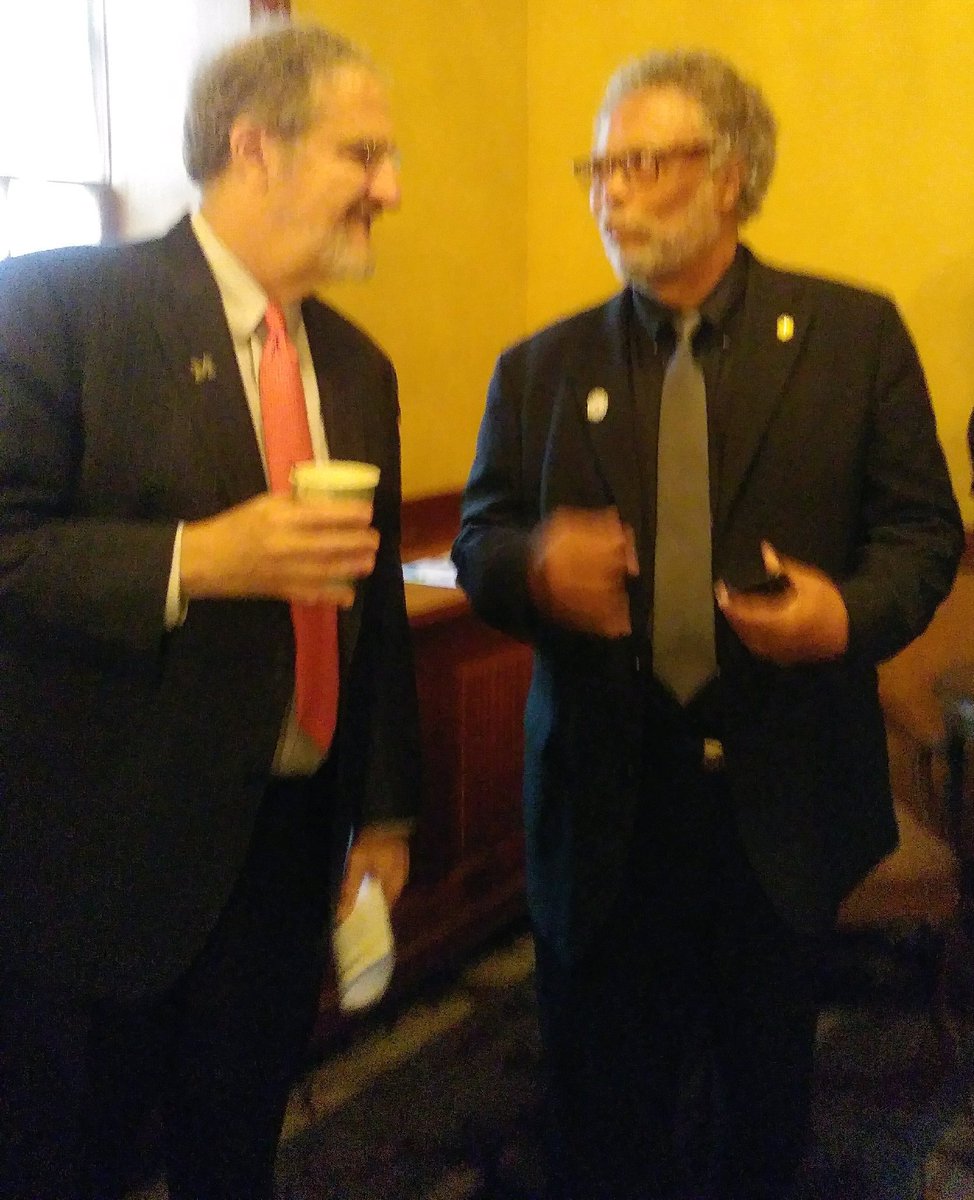 samriddle's tweet photo. #PulseInstitute #Poverty Think Tank CEO Forum #Detroit The Colony Club Mark Schlissel UM President, Dan Loepp CEO Blue Cross, &amp; Cindy Pasky CEO Strategic Staffing Solutions #realtalk #realwork if we don't hook up resources never reach victims of #Wealthinequality #SystemicRacism https://t.co/xJa4UrSRu3