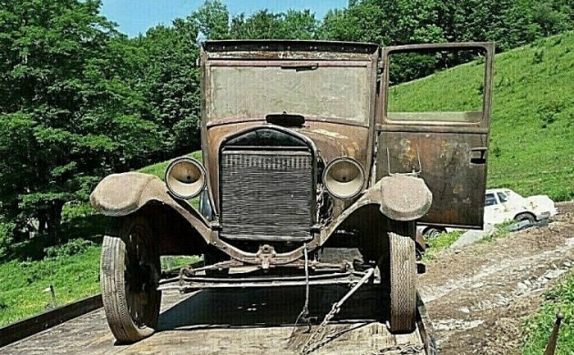 barnfinds's tweet image. Parked for 50 Years: 1926 #Ford Model T #FordModelT 
barnfinds.com/?p=289086