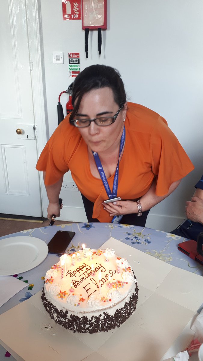 Julie_o_grady's tweet photo. Lunchtime birthday celebrations @stjamesdublin! Happy birthday Elaine ๐๐ฐ. #mondaytreats #NPDU https://t.co/cXtVEygEwY