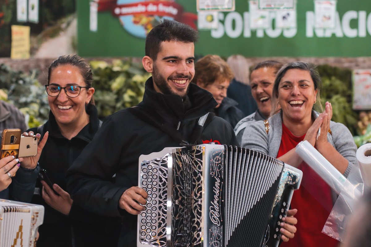 RGProd_'s tweet photo. No passado sábado cobertura do Segundo Aniversário da “O Mundo da Fruta 2” em Vila do Conde com a presença de Claudia Martins e Minhotos Marotos 👌🏻
Photo #RGProd 📸
_______________________________
#tradicional #musica #fruit #photography #aniversary https://t.co/k8ikxF74U7