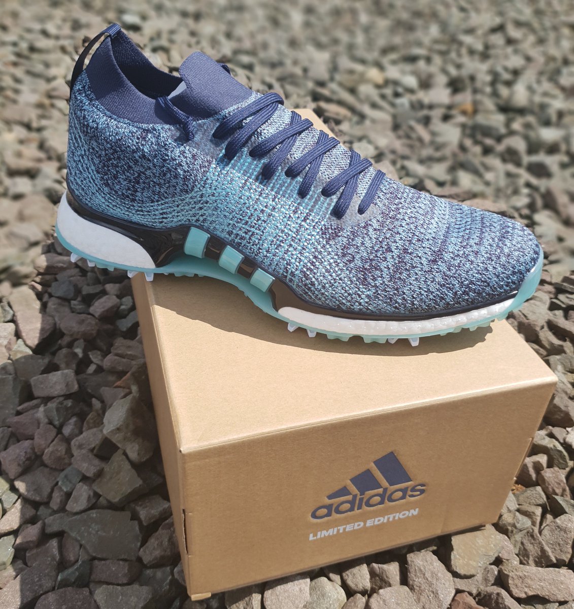 🎁 GIVEAWAY! 🎁

To celebrate #USOpen week, we've teamed up with @adidasGolf to give away a pair of the new TOUR360 XT Parley shoes.

To enter, do these FOUR things:

📲 FOLLOW @BunkeredOnline 
📲 FOLLOW @adidasGolf 
🔄 RETWEET this post
🗣 COMMENT with your size