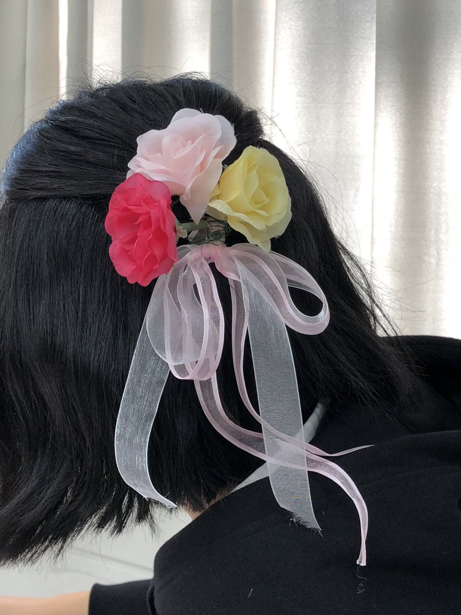 Runa_130302's tweet photo. 高校の文化祭の時の写真🌟

#高校生 #文化祭 #17歳 #猫耳 #お花
#少しでもいいなと思ったらいいね 
#いろんな人と繋がりたい
#歌が好きな人と繋がりたい https://t.co/K8xrGlH5xM
