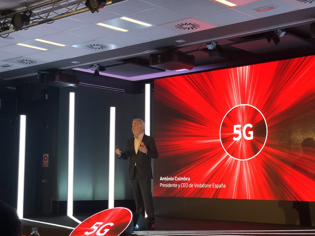 RemeOrrantia's tweet photo. Comienza la rueda de prensa @vodafone_es  número 1 y liderazgo en innovación! Apostando como siempre  por el futuro de España invirtiendo en nuevas tecnologías ! El 5G es ya una realidad! https://t.co/fYjaaHmD38