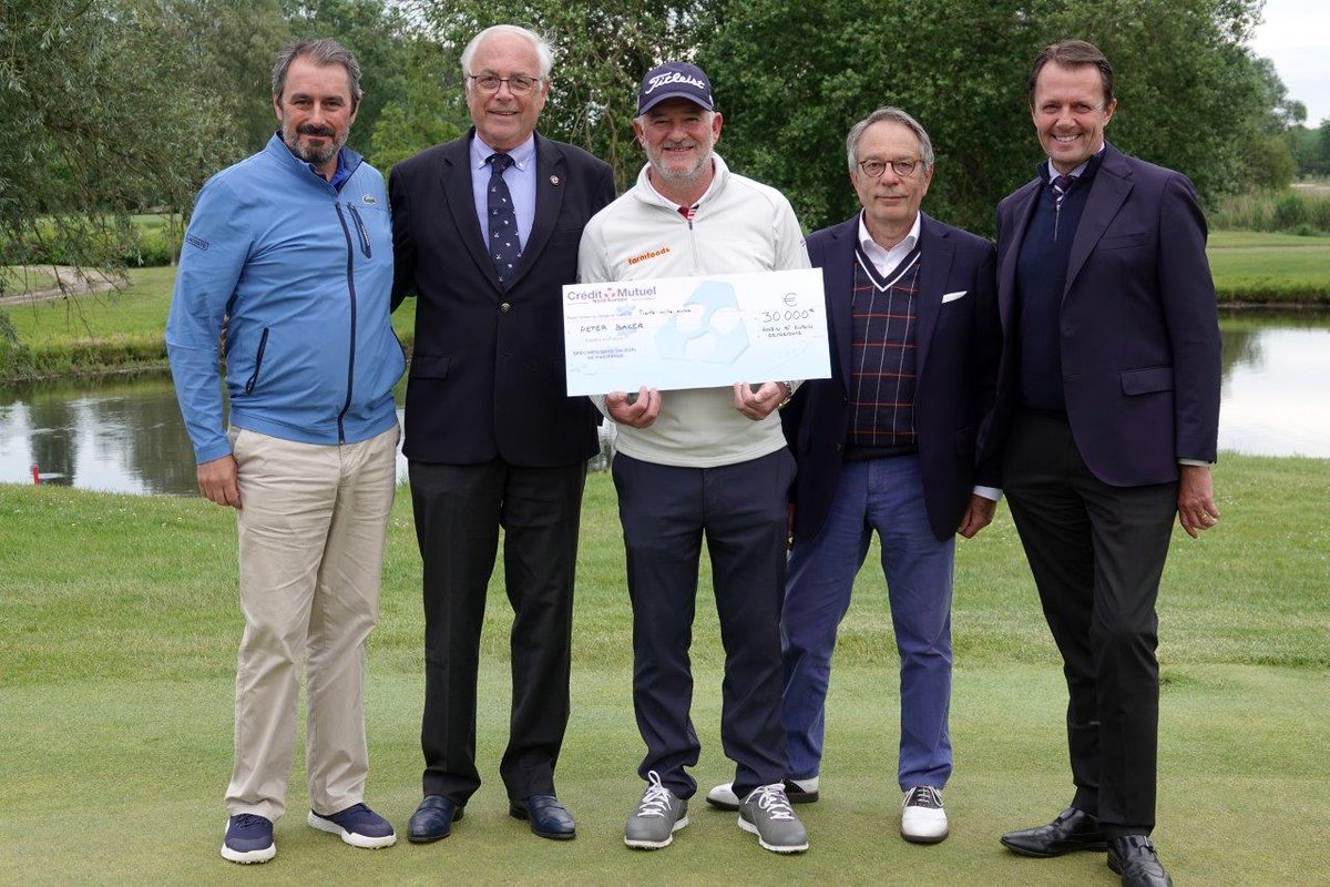 StaysureGolf's tweet photo. 🚨WINNER🚨

Well done to @Wolves fan @peterbakergolf for winning the Senior Open Hauts de France 

And completes a full house of wins @EuropeanTour 🏆🏆🏆, @Challenge_Tour 🏆🏆🏆, and now @StaysureTour 🏆

Huge congratulations Peter, and Helen too 👌

#golf #SeniorOpenHDF https://t.co/QWtWeqvoAz