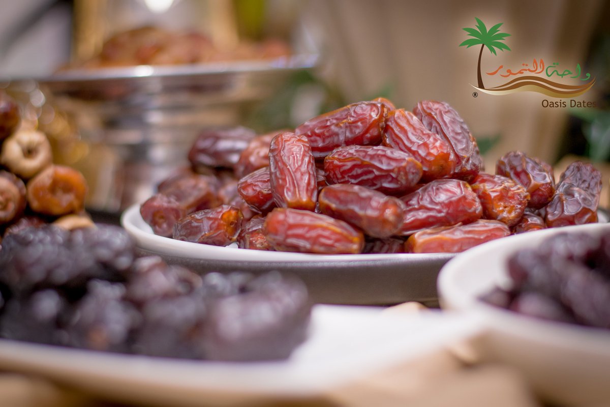 oasisdates1's tweet photo. Mabroum Dates has always been hard but in a very good way type of Dates from Madina, Saudi Arabia. It's not too sweet and you can taste the freshness of the Dates.

#oasis #oasisdates #mabroum #saudiarabia #unitedarabemirates #freshdates🌴 #lovedates #tasty #dateslam https://t.co/Ko7juxqQBm