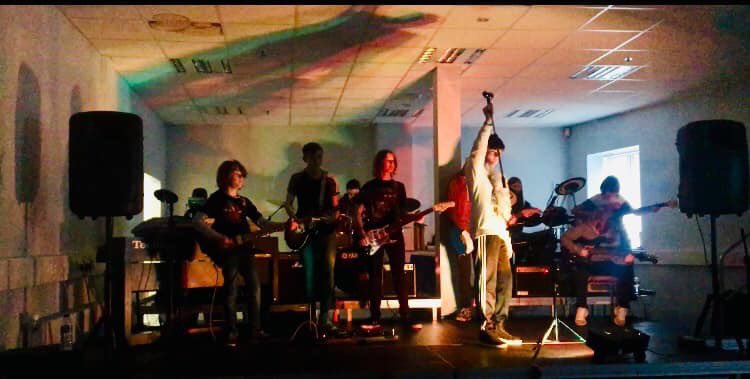 School Of Rock today... Brilliant!!! Recreating the classic “Queen at Live Aid” scene was so much fun. The talent of all members of School Of Rock present today or honouring commitments is immeasurable.... You guys rock!!! 

See you all next month.

Andy &amp; Dean 🤟