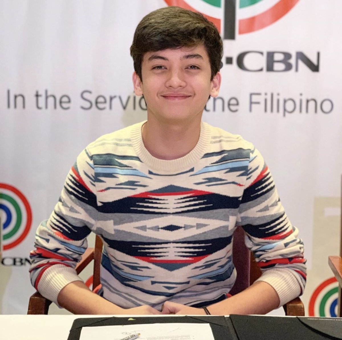SethGlobies's tweet photo. Your achievement is my achievement as well! Congratulations Seth!Sobrang proud na proud ako sayo never mo ako binigo💛 Galingan mo palagi! Keep it up, Continue to reach your dream!🤘 @imsethfedelin nandito lang ako para ipagsigawan ang pangalan mo sa mga mallshow at ibang events! https://t.co/1FMpvyJK1Y