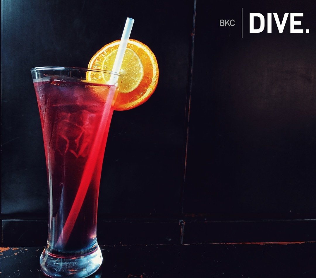 The best mix of getting rid of your monday blues is by adding vodka, rum, gin, tequila, triple sec, lime juice, and cranberry juice to create an amazing #longbeachicetea 

#BKCDive