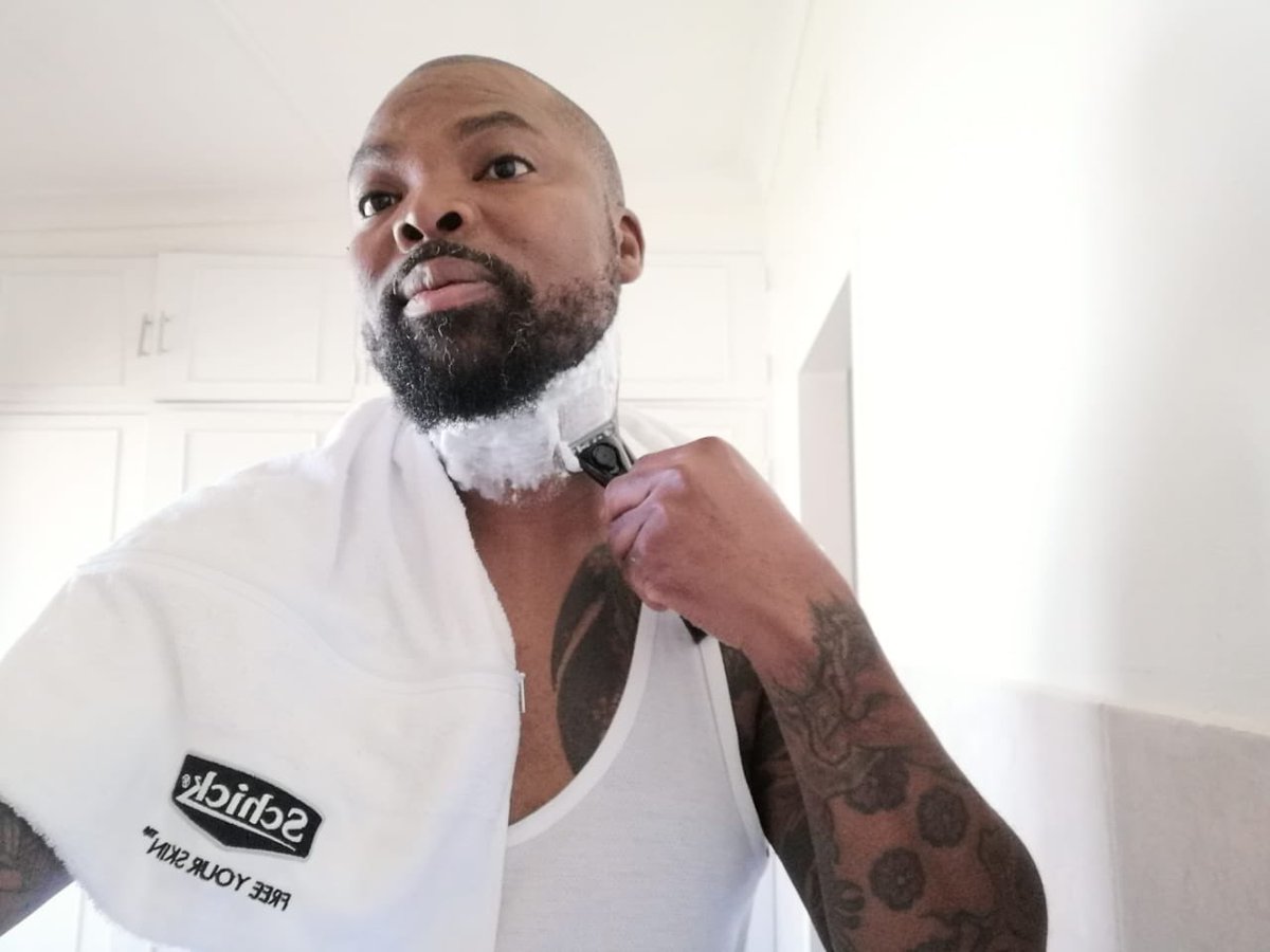 chef_bennym's tweet photo. A little grooming is the cherry on top of a manβs personal values and ideas.Look Fresh for the New Week.
#TheManIAm #Schick #Shaving #ChefKnows #presentationiseverything #sponsored https://t.co/AXOAqgLhBr