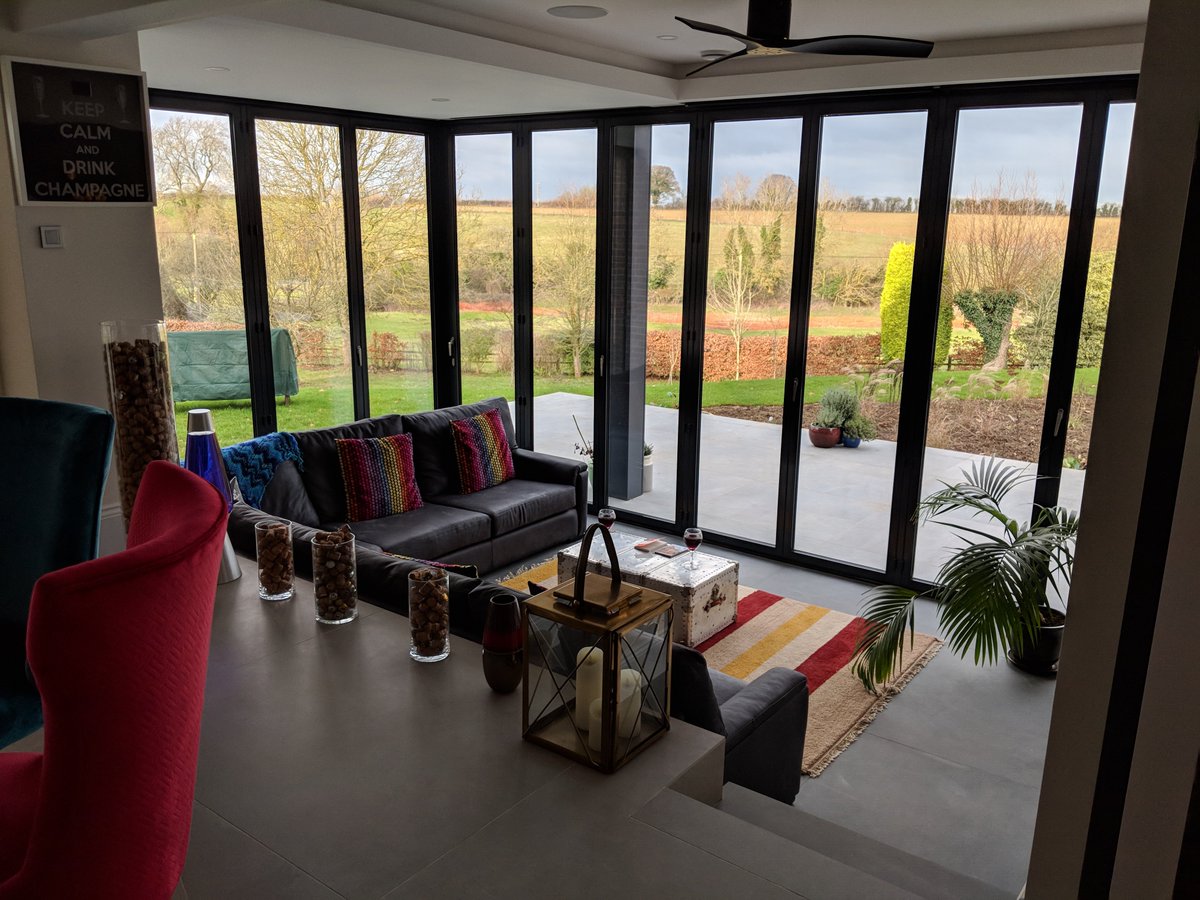 GadgetMyPad's tweet photo. Really enjoyed this project!! @sonos #multiroomaudio #nilesspeakers @hdanywhere #multiroomtv #homecinema #arcam @hikvision @ubiquitinetworks #meshwifi #skyq @apple #appletv @samsungtv @iportproducts https://t.co/naTCATE8rc