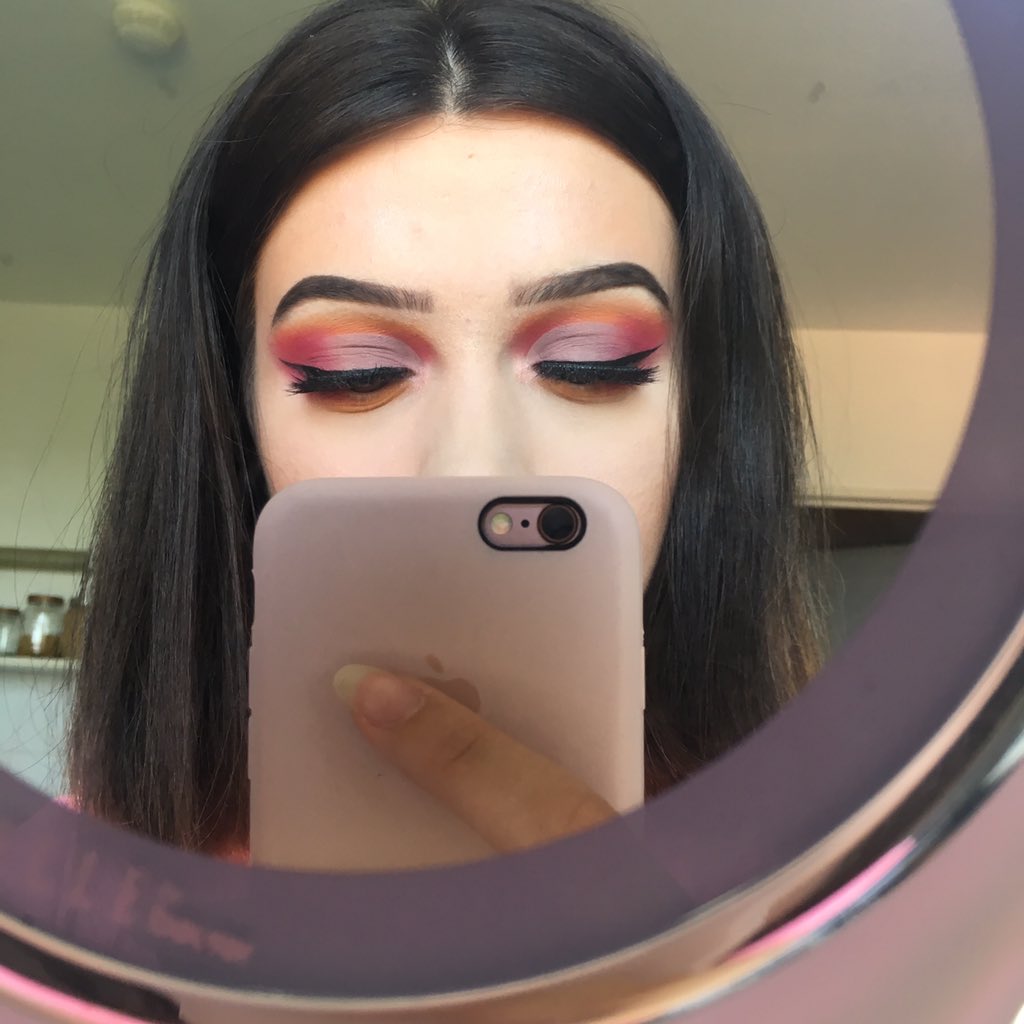 koolkatiff's tweet photo. blossom inspired makeup🌸 https://t.co/nu9u6ETYuO